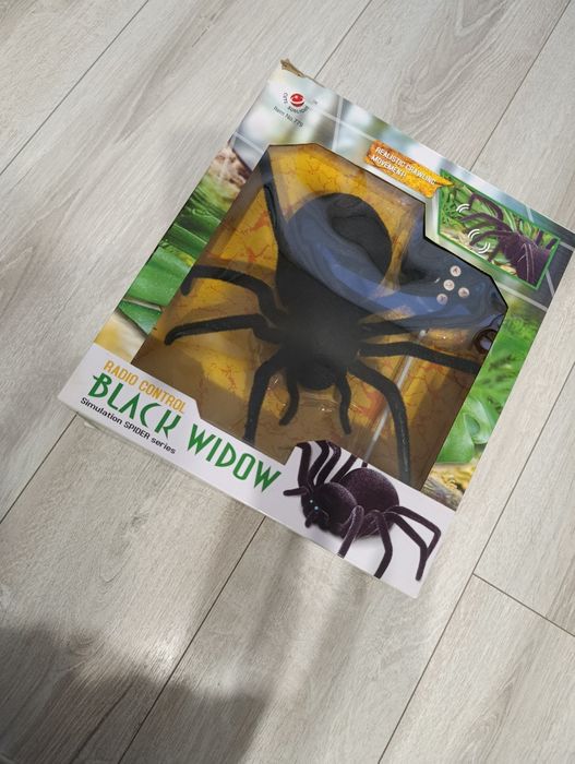 Pająk tarantula zdalnie sterowany