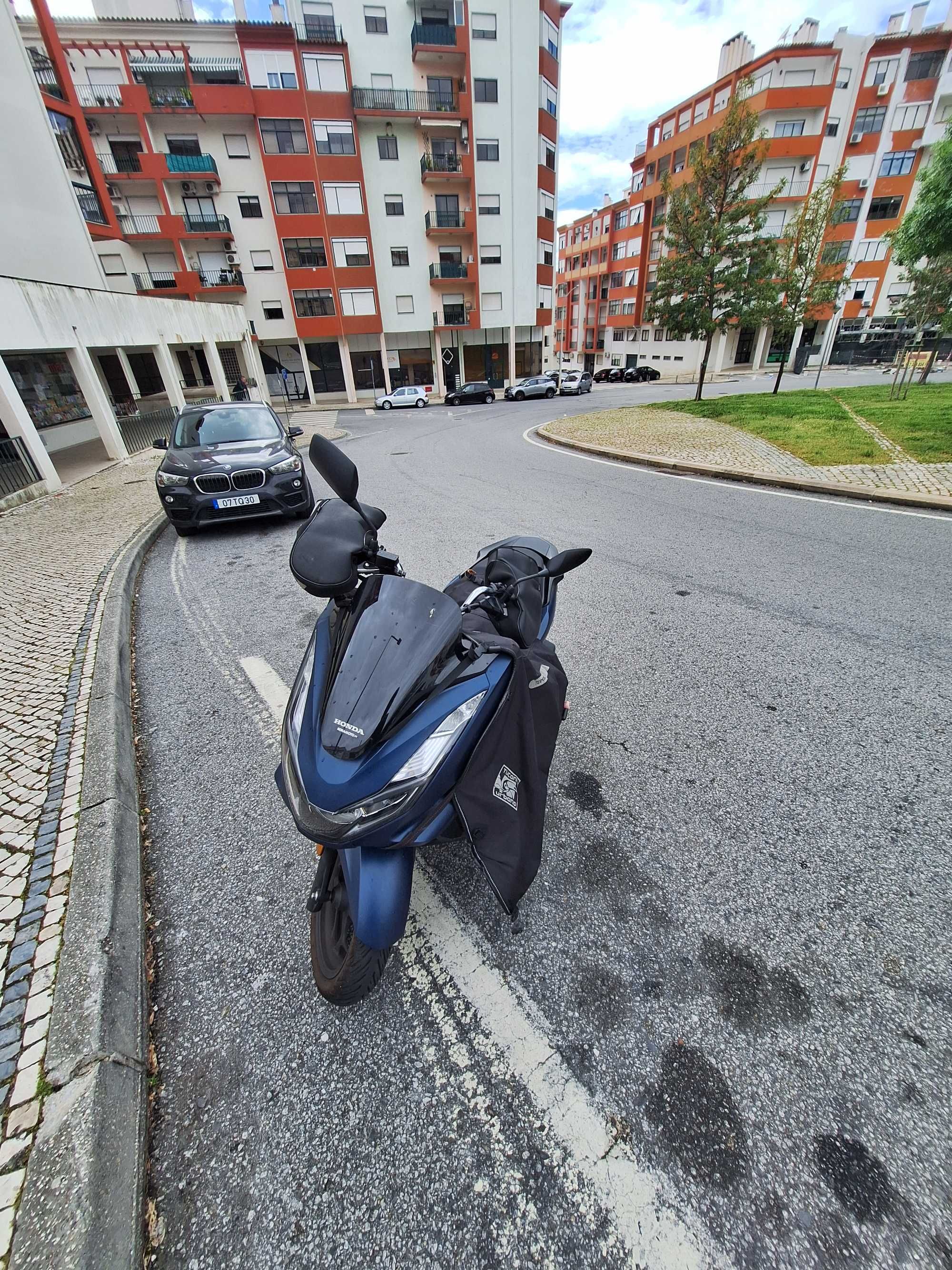 Pcx 125cc modelo 2024 com nova