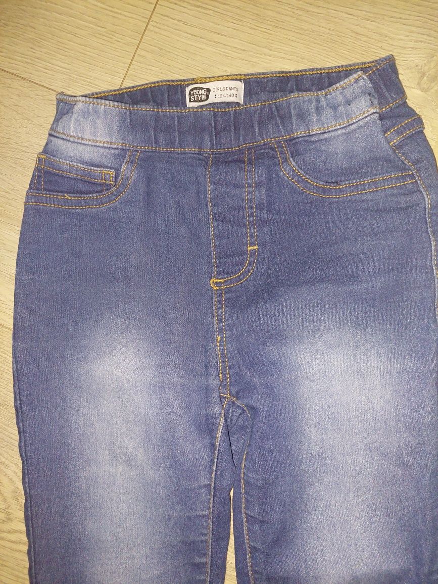 Spodnie jeansy rurki dla dziewczynki r.134