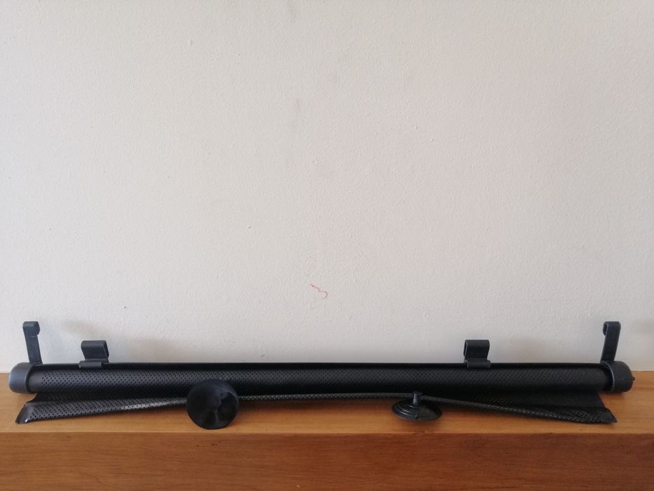 Cortina traseira para automóvel