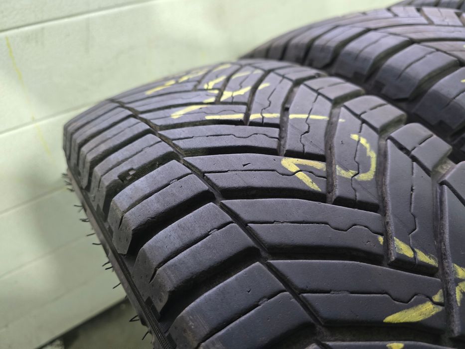 Michelin Agilis Crossclimate 215/65R16C 109/107T 6,5mm 4X 21R