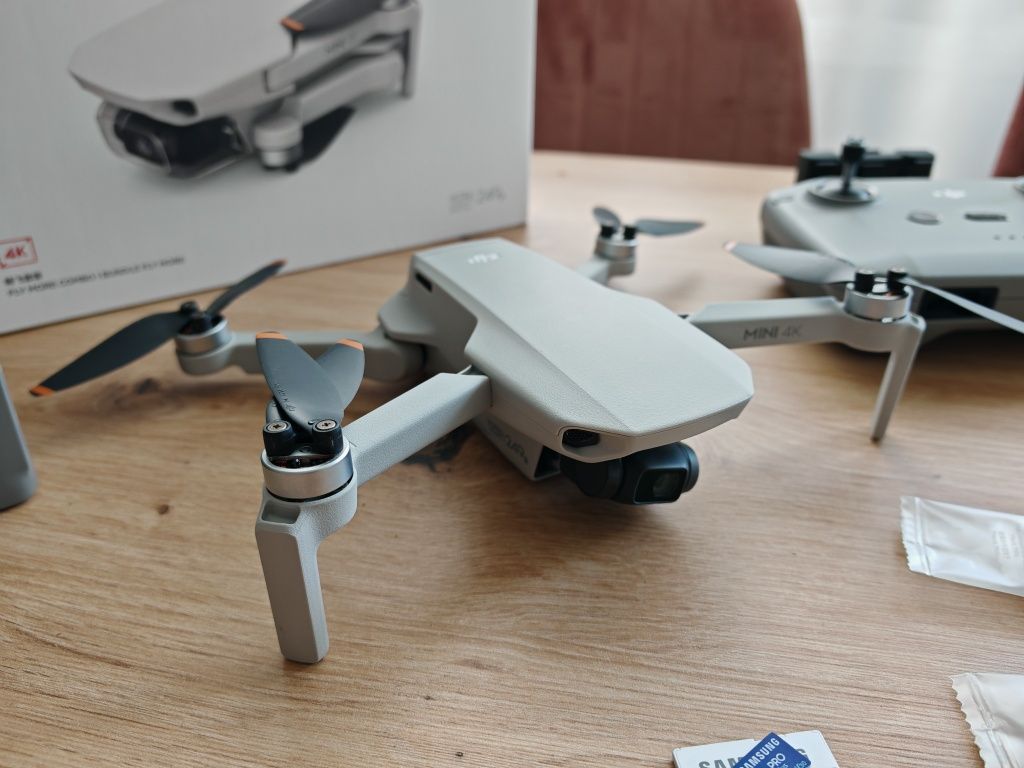 Dron Dji Mini 4K Fly more combo