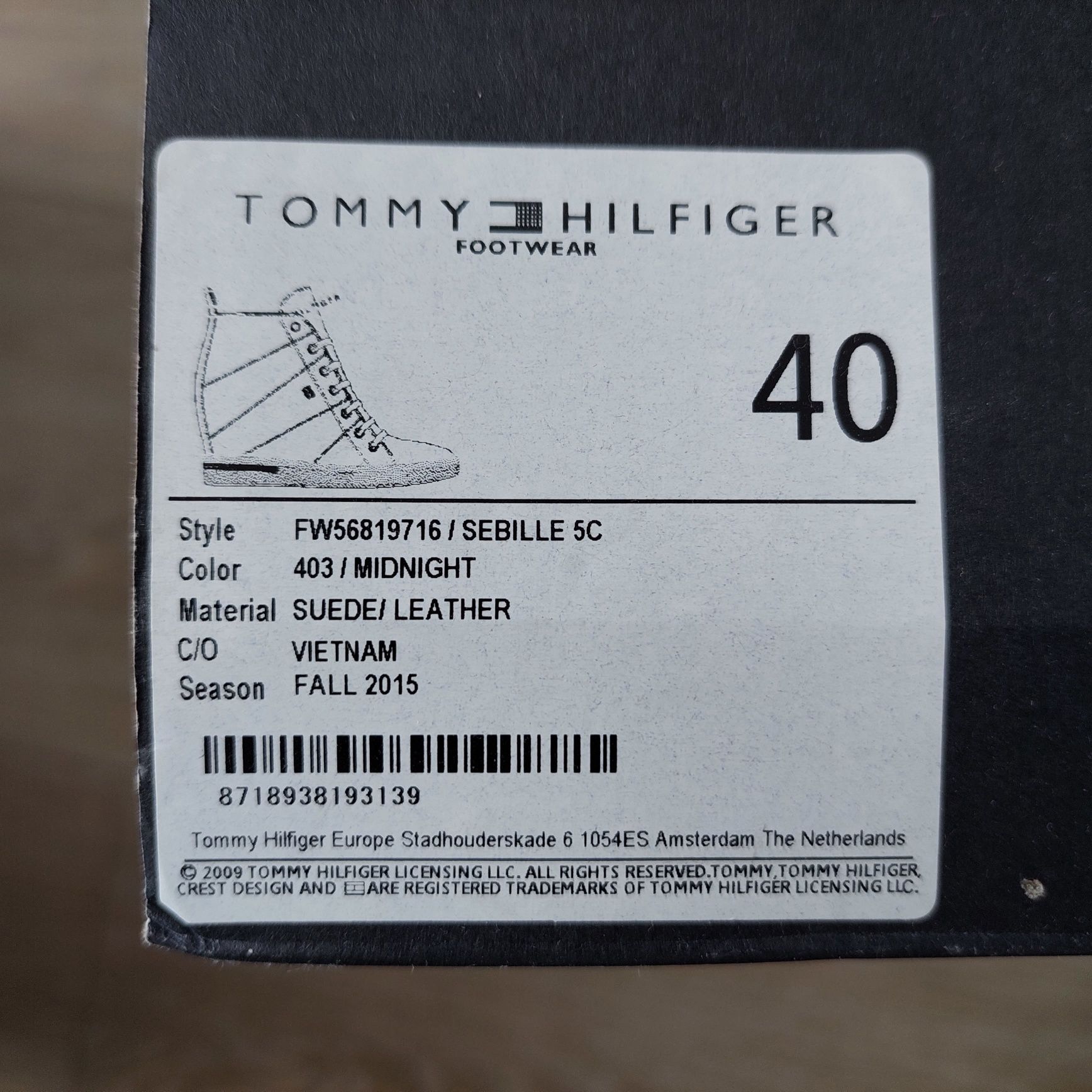 Продам кросівки на танкетці Tommy Hilfiger