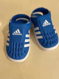 Adidas. Адідас.