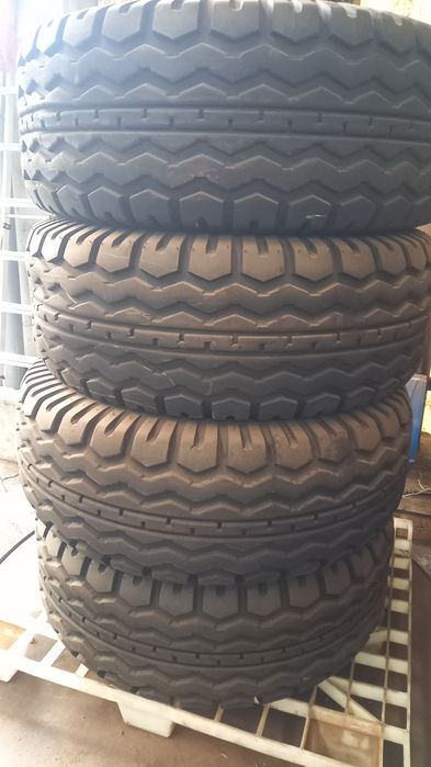 Pneus  trator 180/70/20