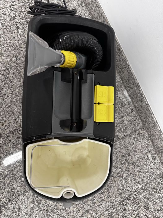 Odkurzacz piorący Karcher Puzzi 10/1