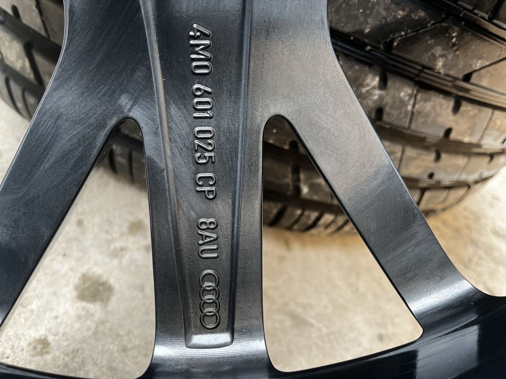 Felgi 22 5x112 Audi Sport Q7 Sq7 Rsq7 Q8 Sq8 Rsq8 4M0 *TPMS *Hankook