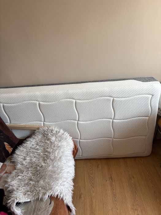 Sprzedam materac piankowy .