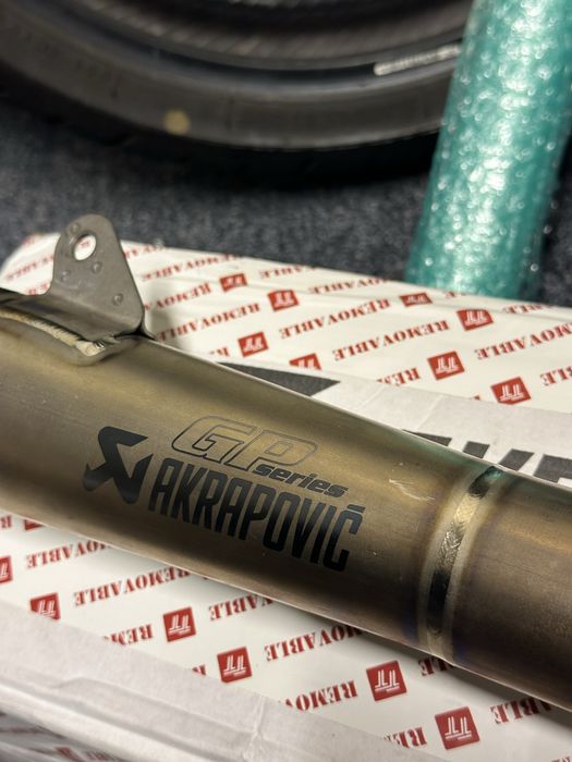 Akrapovic GP Uitlaat GSXR 600/750 акрапович вихлоп прямото банка