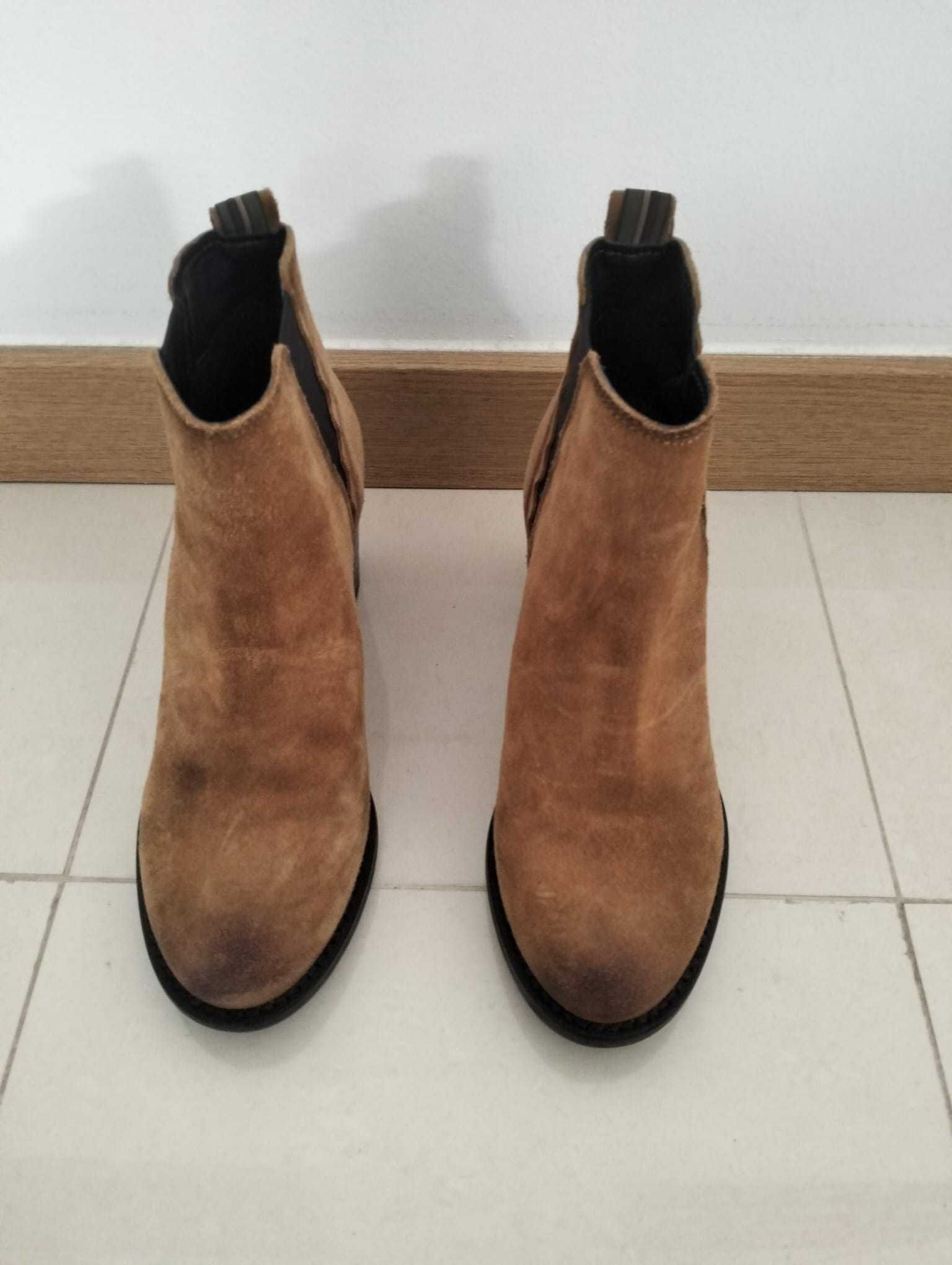 Botas Castanhas com salto