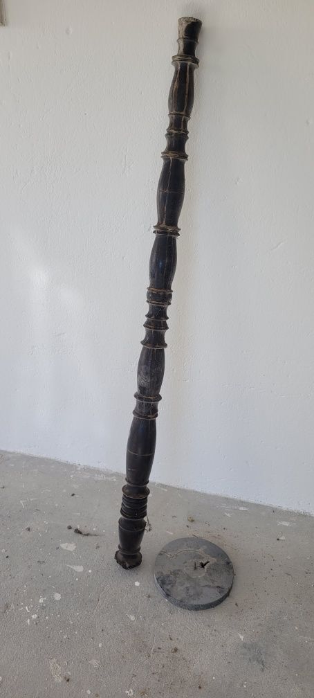 Candeeiro em pau preto
