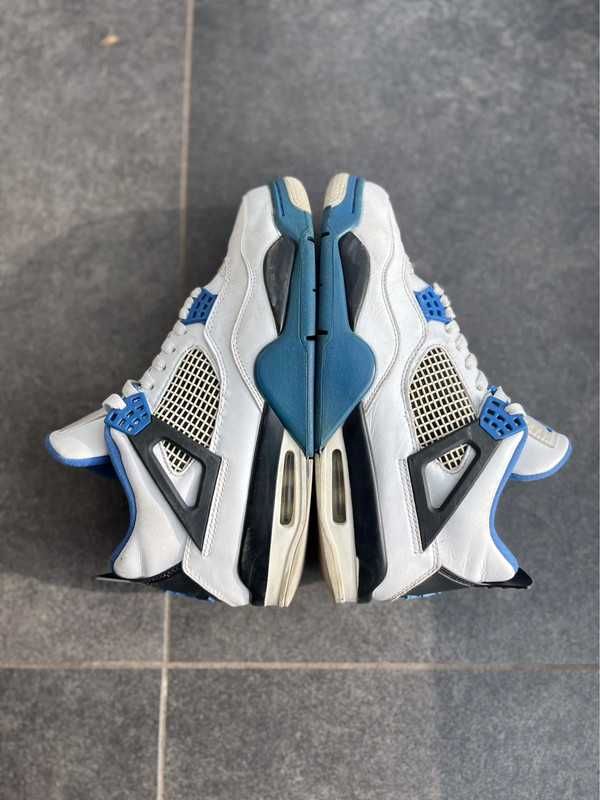 Jordan 4 Retro Motorsports R.42