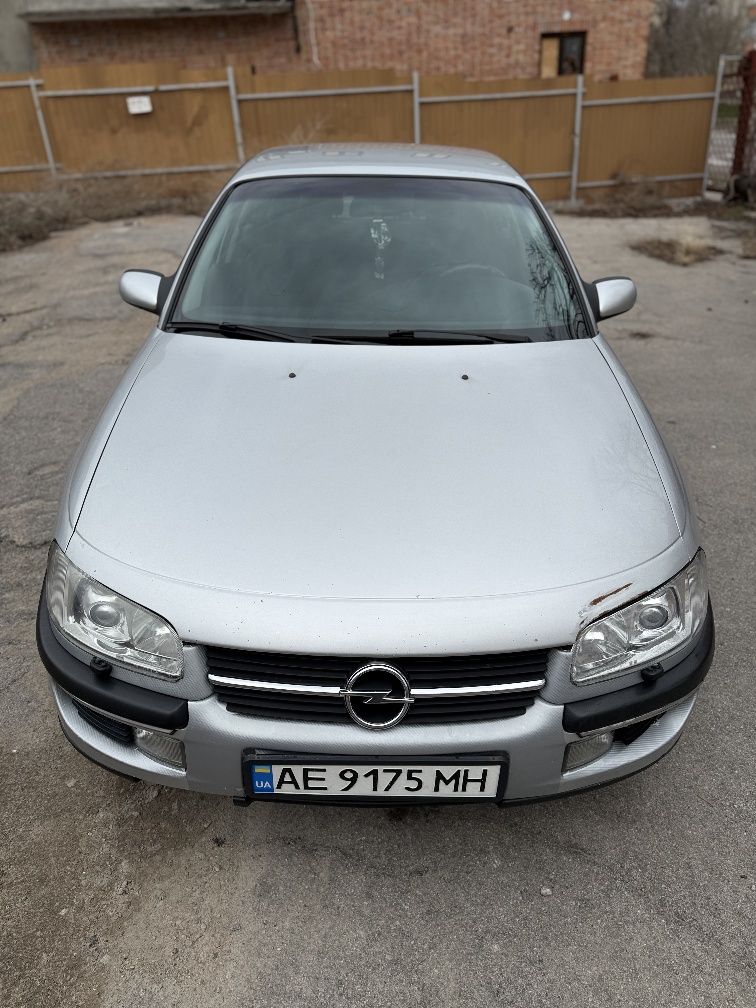 Opel Omega B 2.5 v6