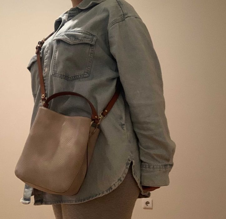 Carteira Tiracolo Bege Parfois