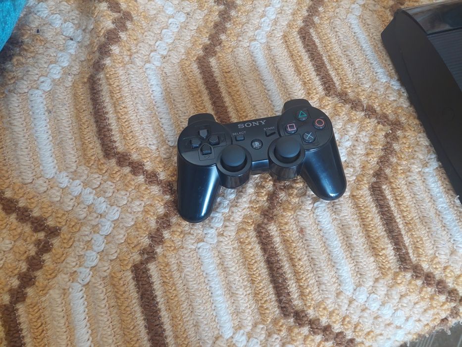 Ps3 desbloqueada em ótimo estado