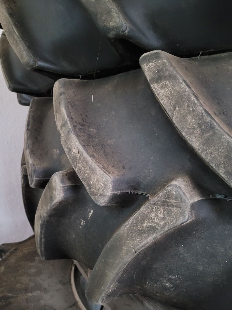 Koła Valtra komplet 460/85 r38 Jak NOWE
