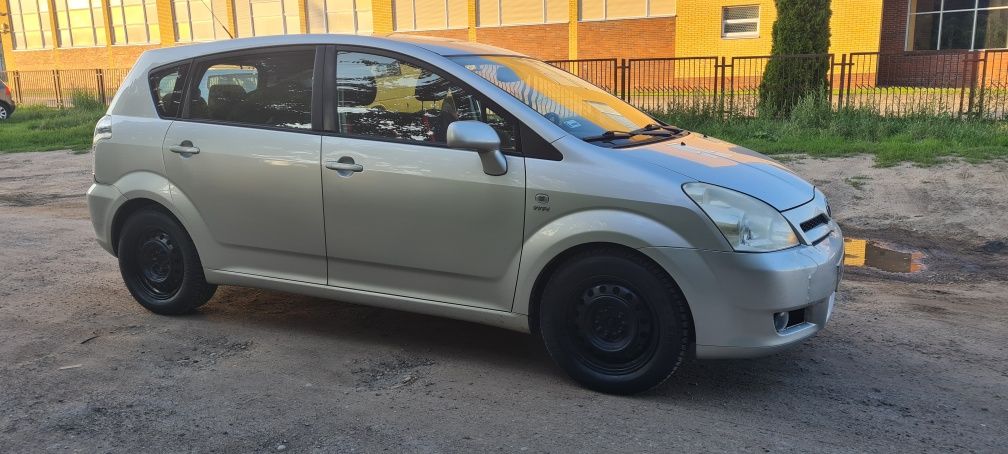 Toyota Corolla Verso 1.8LPGWitam. 

Toyota Corolla Verso 1.8 LPG

2004
