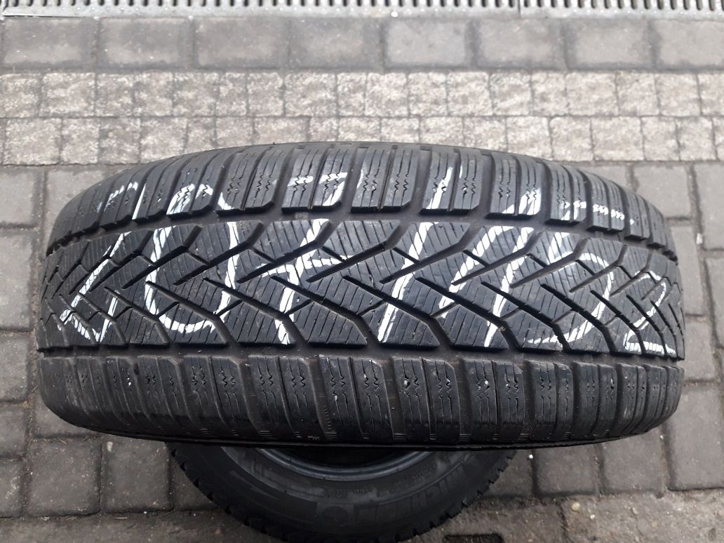 SEMPERIT 205/60R15 91H , pojedyńcza opona zimowa.