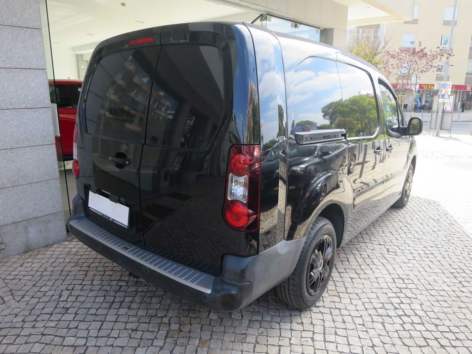 Citroen Berlingo Longo L2 3 Lugares Classe 1 nas Portagens bem mantido