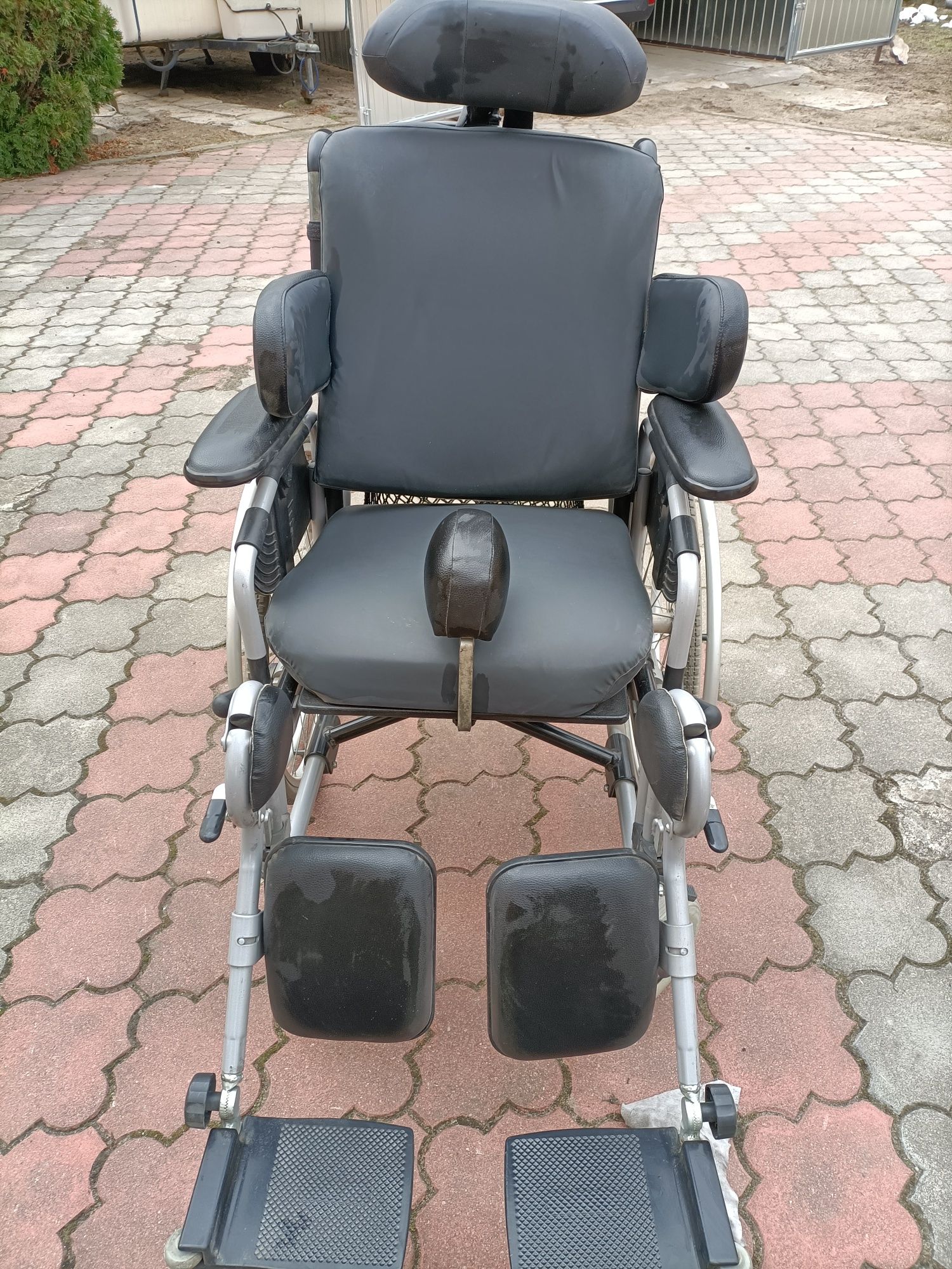 sprzedam wózek inwalidzki specjalistyczny
