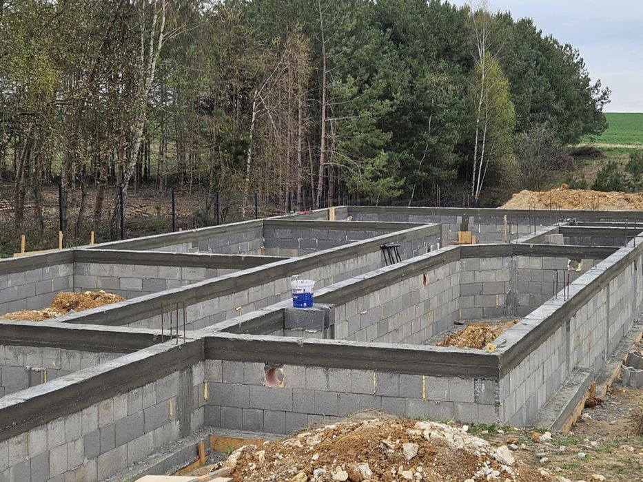 Budowa domów. Usługi budowlane . Usługi murarskie