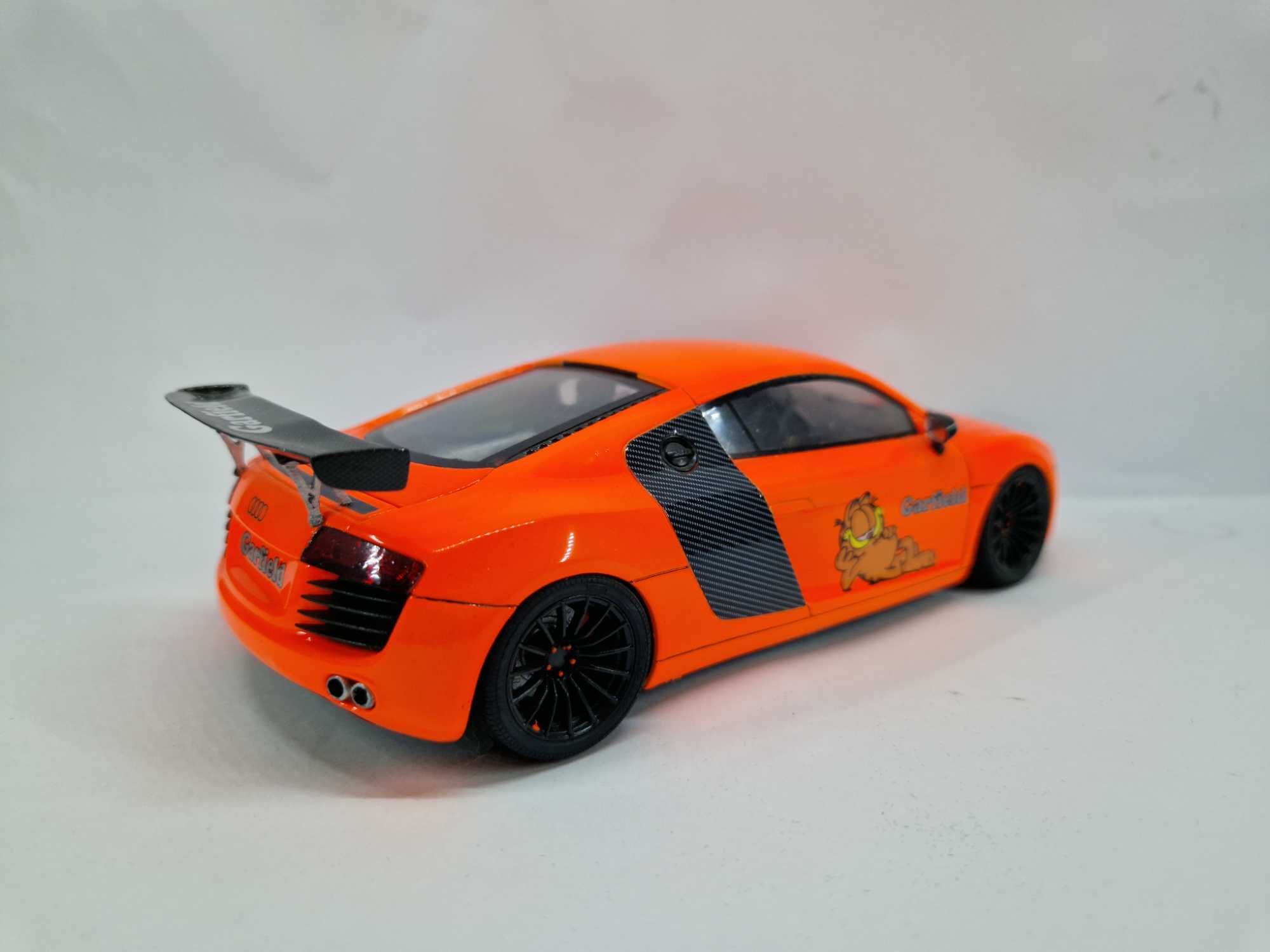 Model Audi R8 1/24 Revell