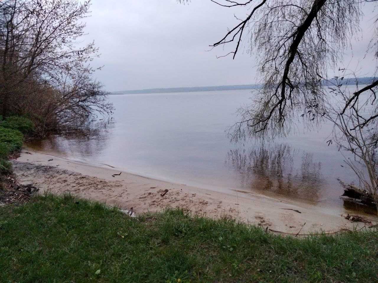 Продаю 2-поверхову дачу на р. Дніпро за Любимівкою