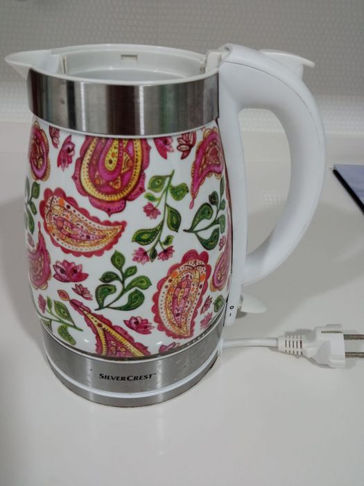 Jarro elétrico de cerâmica