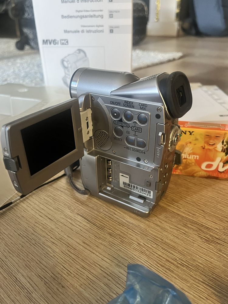 Câmara de Vídeo Canon MV6i MC – NOVA, Completa e com Caixa Original!