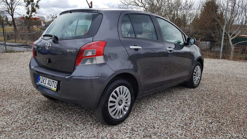 Фара фары левая правая Toyota Yaris P90 запчасти Тойота Ярис разборка