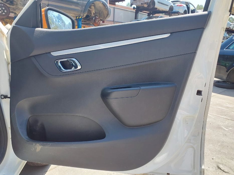Forra porta / quartela frente direita DACIA Spring