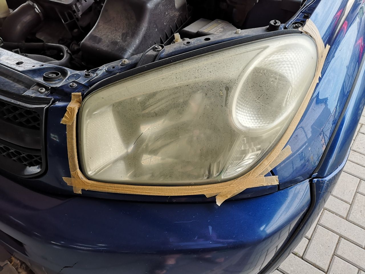 Przyciemnianie szyb, auto detailing,regeneracja reflektorów, dechromin