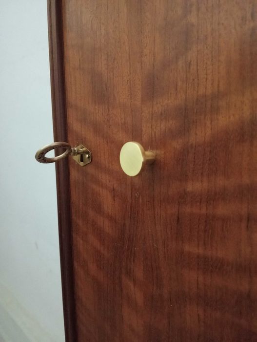 Pequeno Roupeiro Vintage