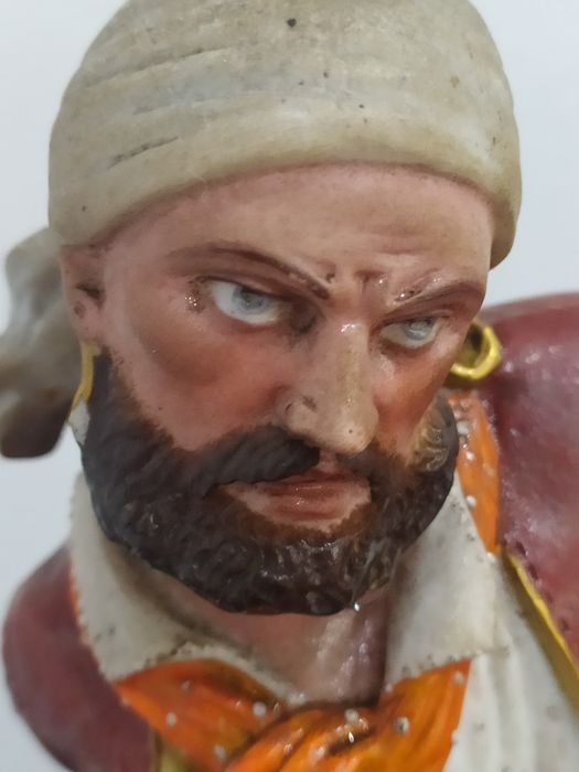 Estatueta/guarda jóias.