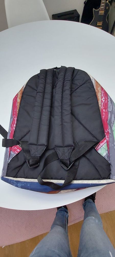 Mochila eastpack com bolsa interior para computador