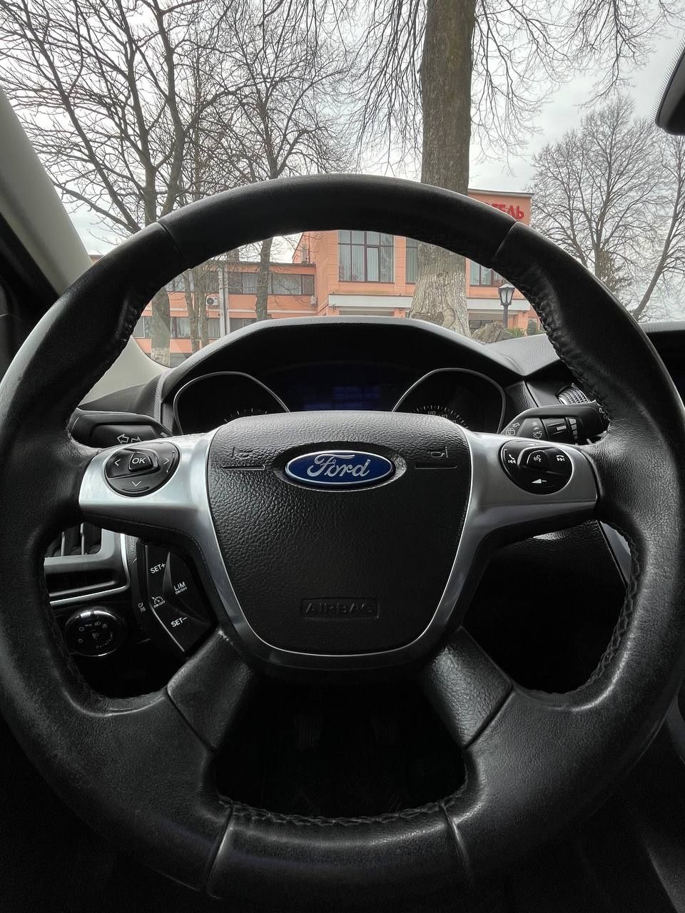 Продам свіжо пригнаний автомобіль Ford Focus 2013-го р з Нідерландів.