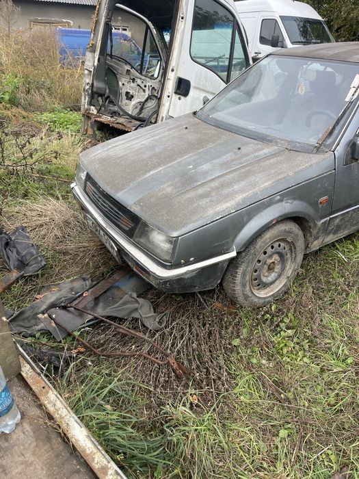 Мітсубісі кольт на запчастини