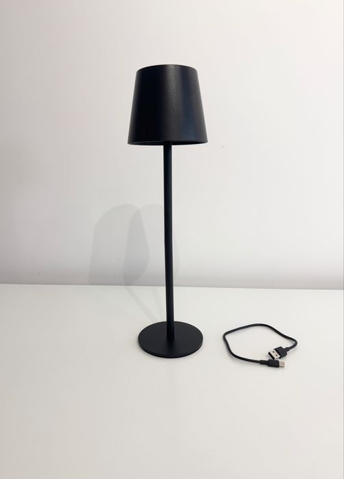 Czarna bezprzewodowa lampka nocna stołowa regulacja jasności
