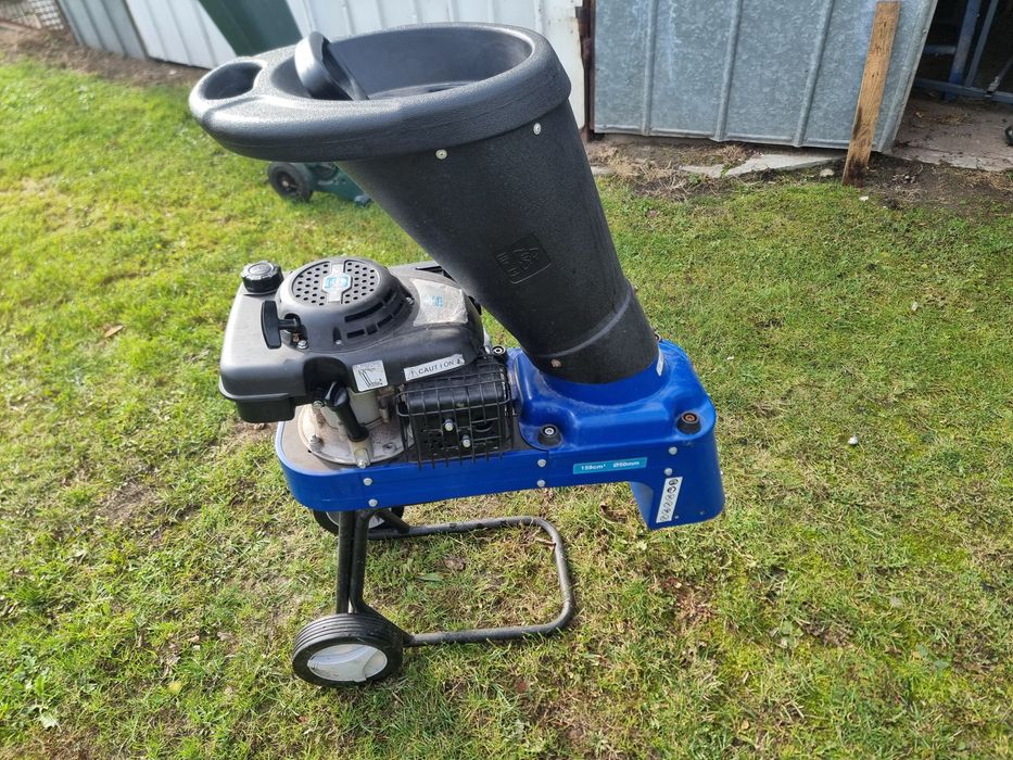 Spalinowy rozdrabniacz rebak do gałęzi LUX TOOLS bh159