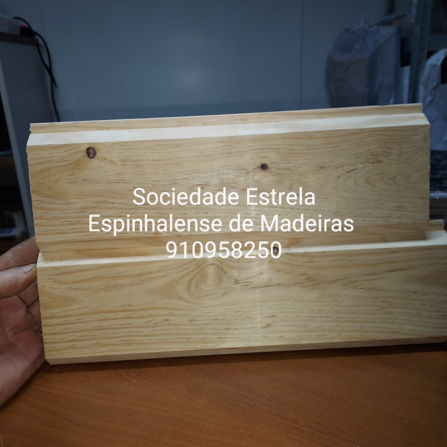 Cofragem corrente e de  medida fixa e barrotes