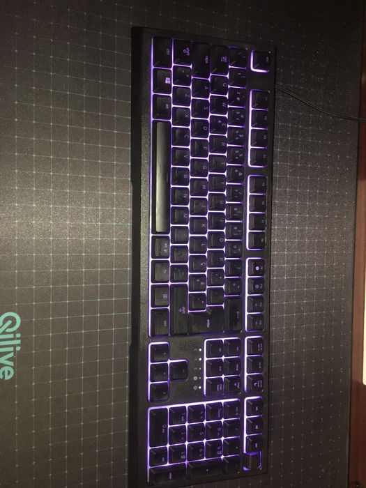 Teclado Razer Ornata V2 (Semi-mecânico-Preto)