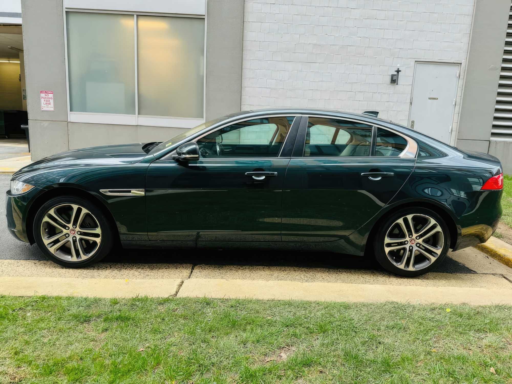 2017 Jaguar XE 35t Premium