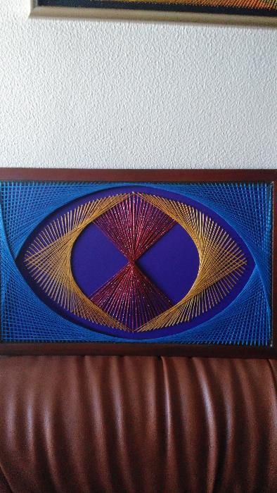 Quadros com linha e pregos