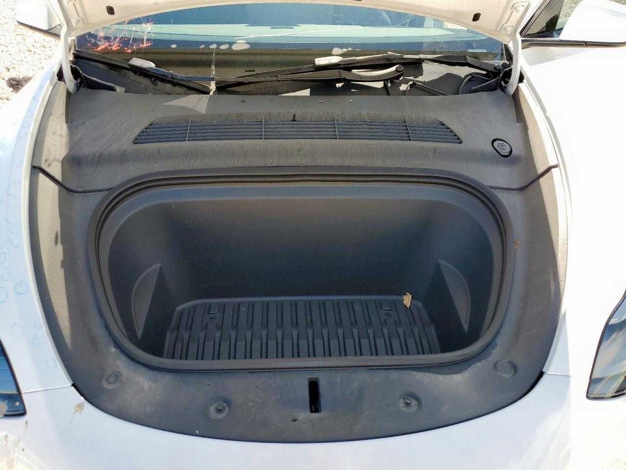 2023 TESLA MODEL Y білий колір