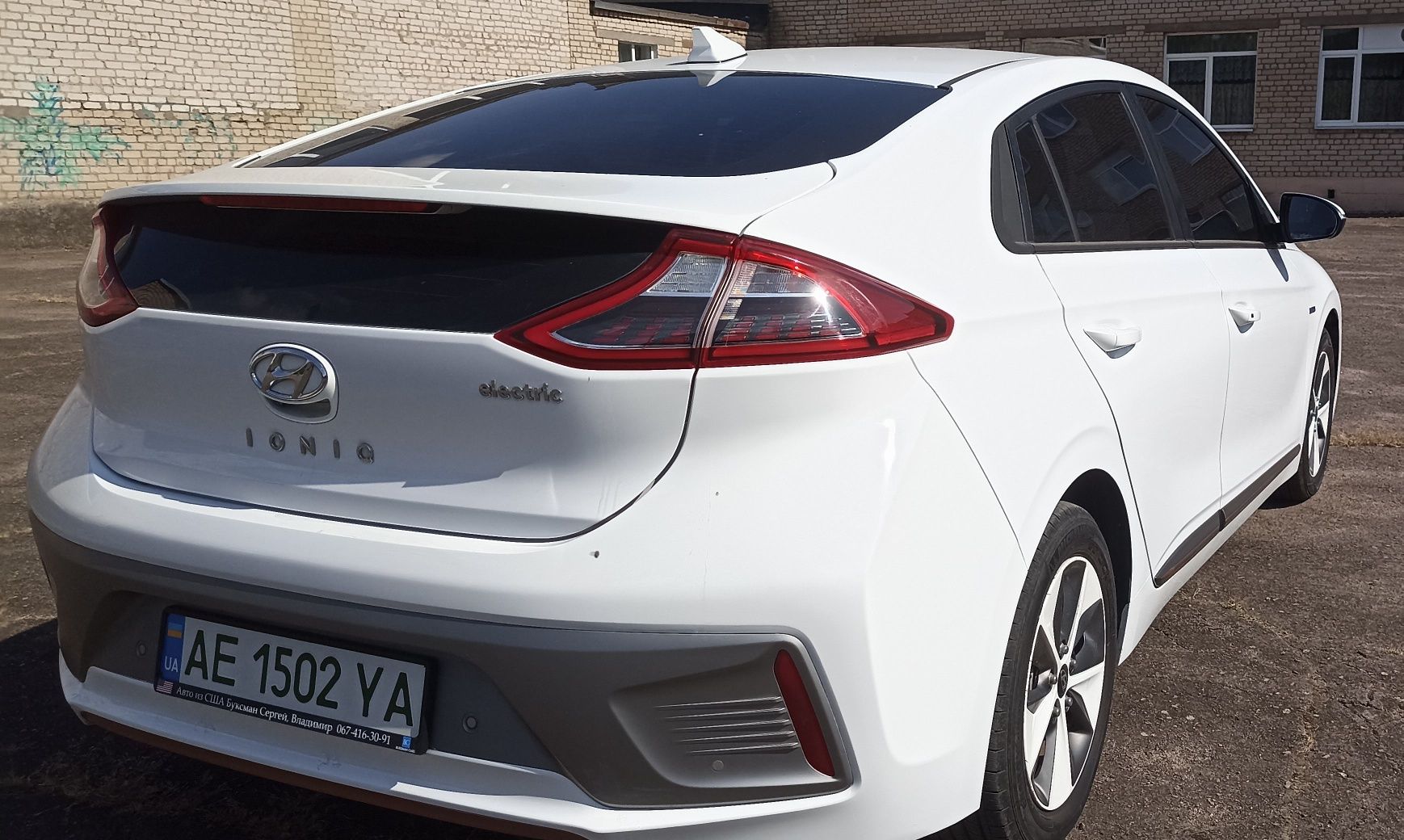 Hyundai Ionig  electric 2016г.(привезен из Кореи)