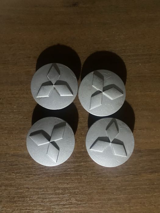 Ричаги  передні з Паджеро 4 2007 рік