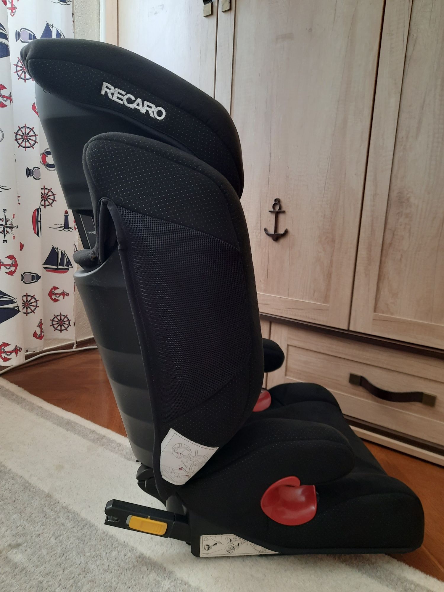 Автокрісло RECARO Monza Nova 2 SeatFix