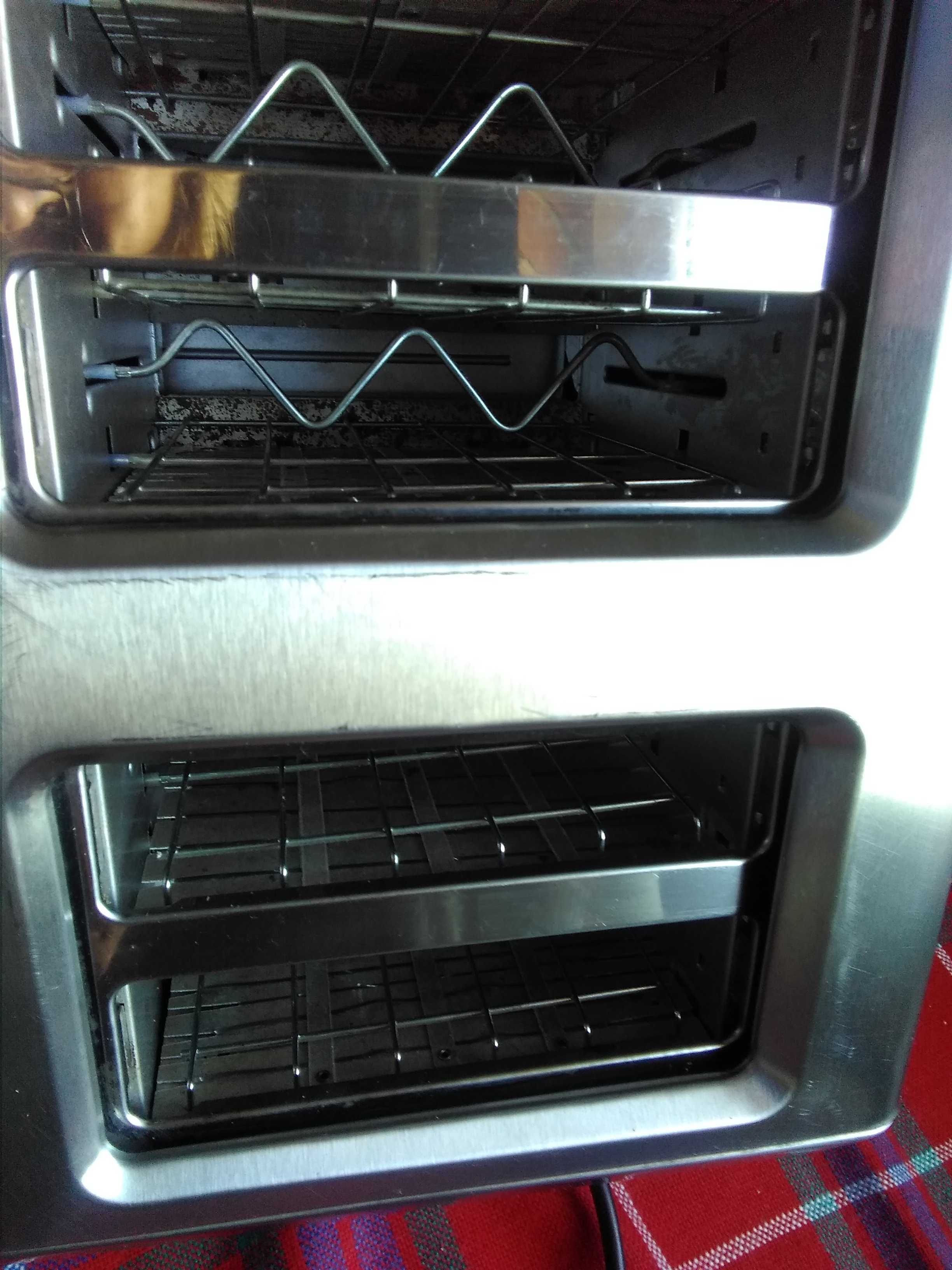 DeLonghi toster CTH 4023