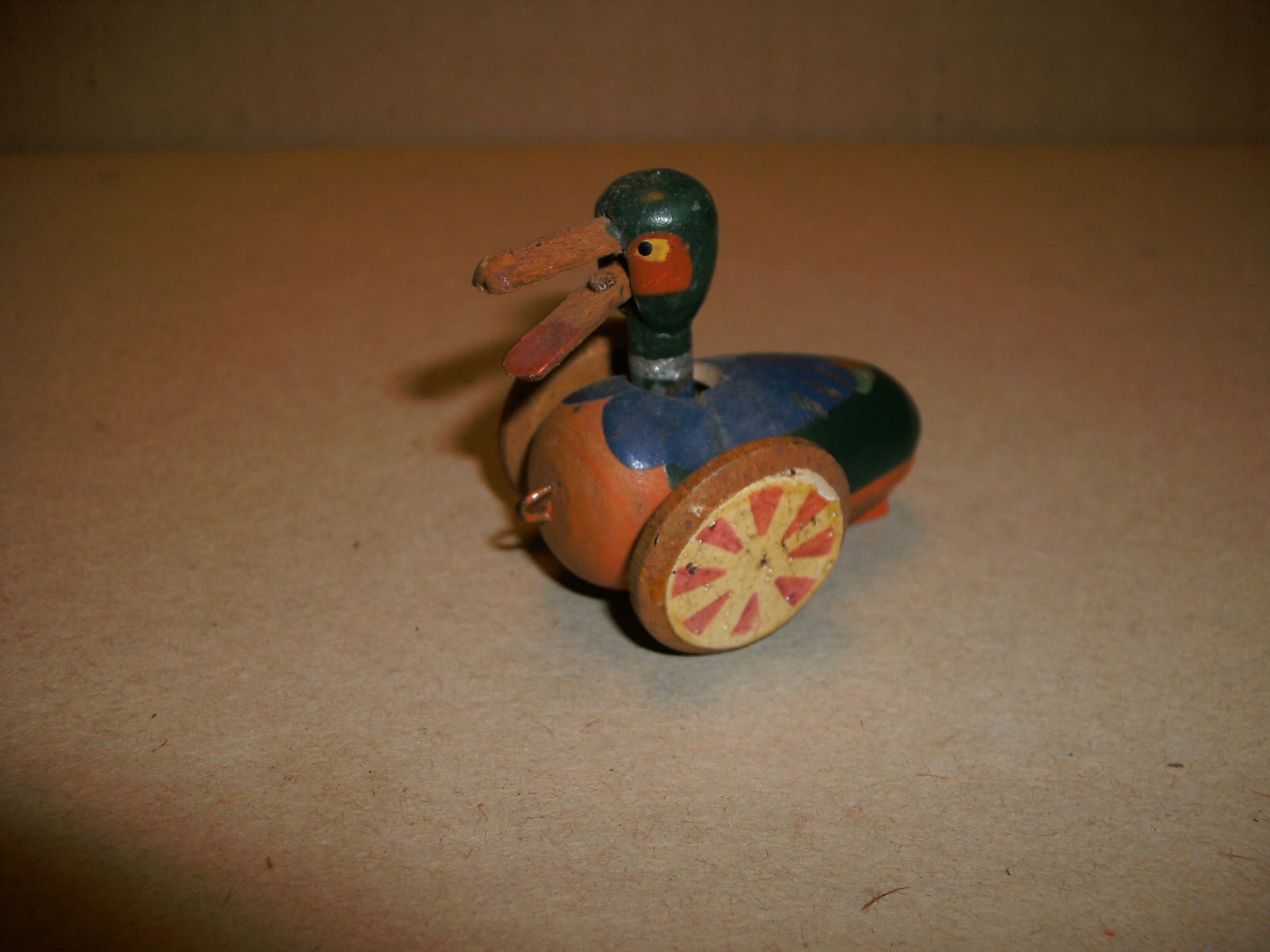 Pato carrinho de madeira de finais do século XIX