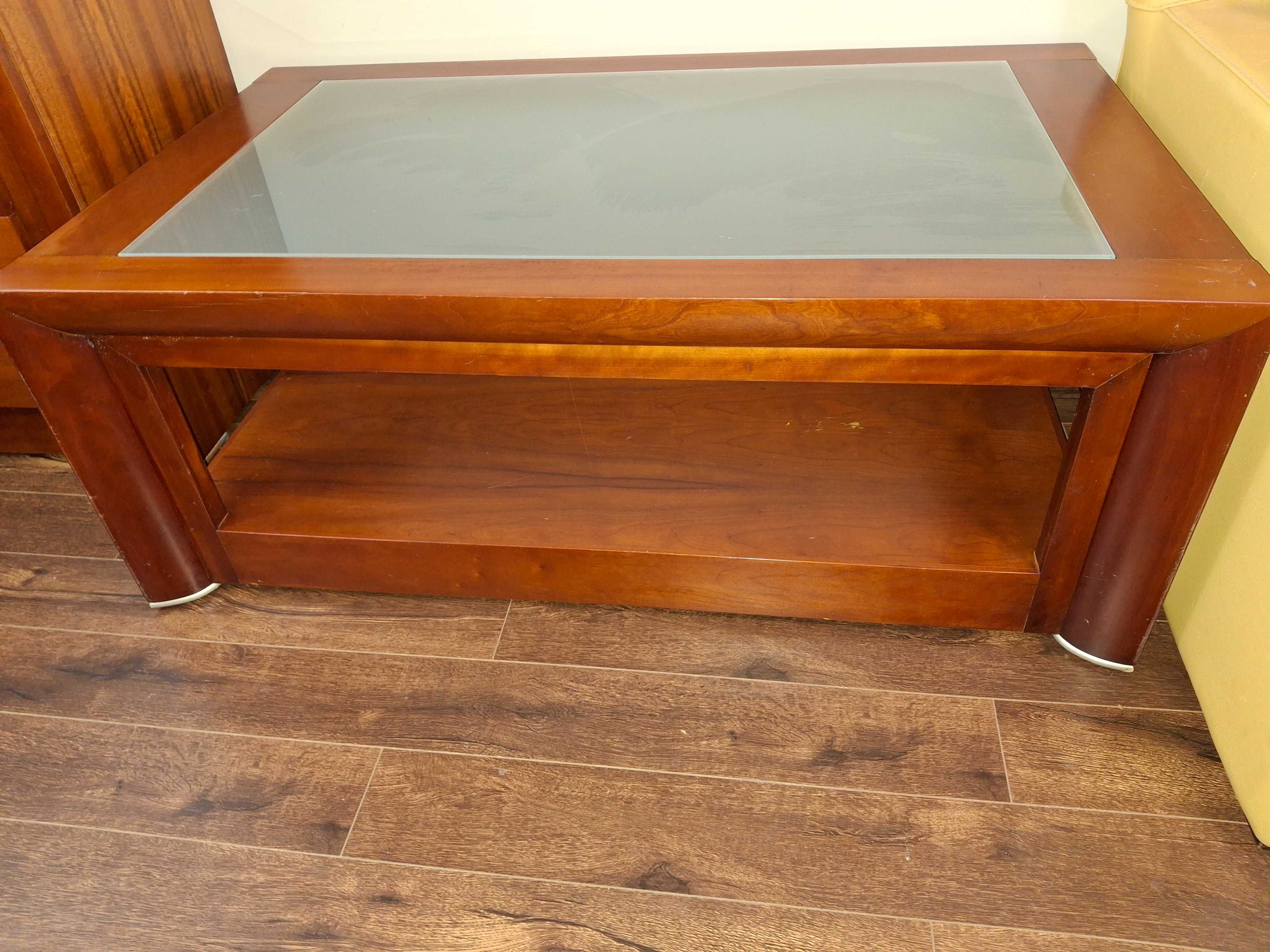 Mesa de centro em cerejeira